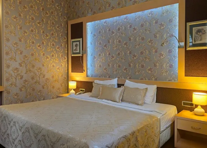 Eski Masal - Special Class (adults Only) 3*