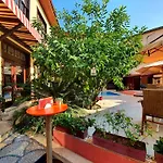 Eski Masal - Special Class (adults Only) 3*